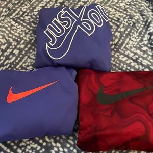 Nike hoodie lot size youth XL